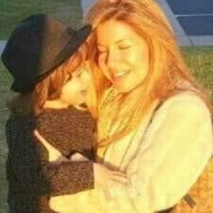 Meet your Posher, Joelle